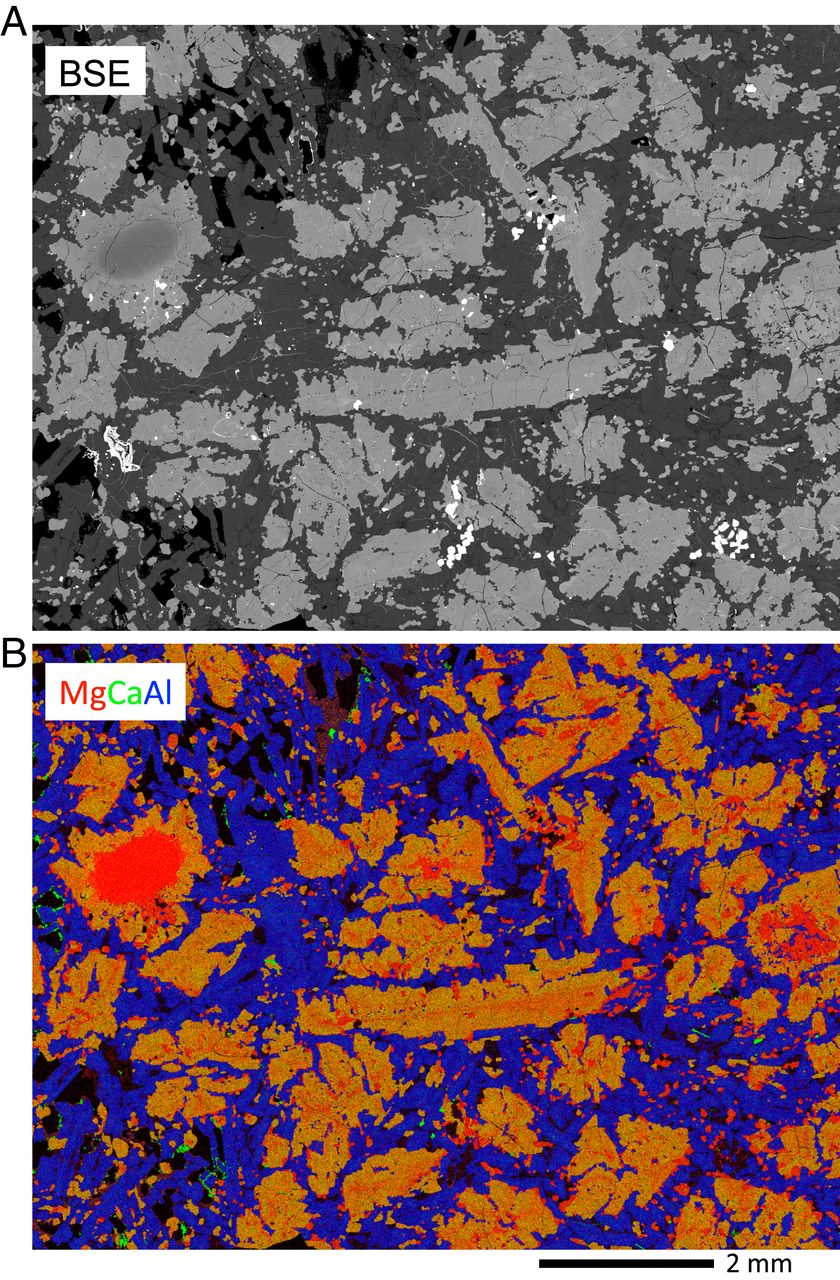 Зображення відполірованої секції метеорита за допомогою сканувального електронного мікроскопа та рентгенівська мапа тієї самої ділянки. Jean-Alix Barrat et al.