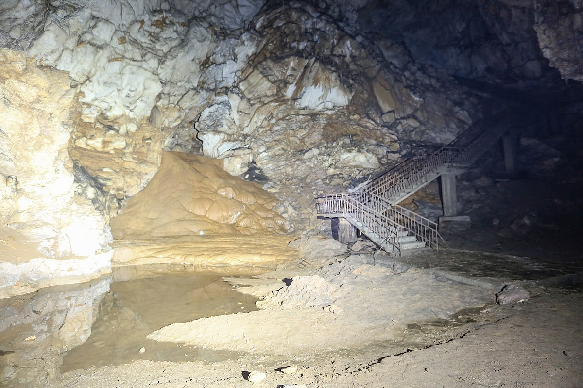 Печера Сацурблія / Wikimedia Commons