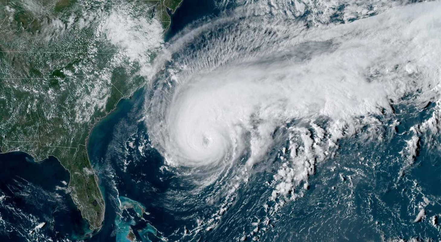 Ураган Humberto. NOAA