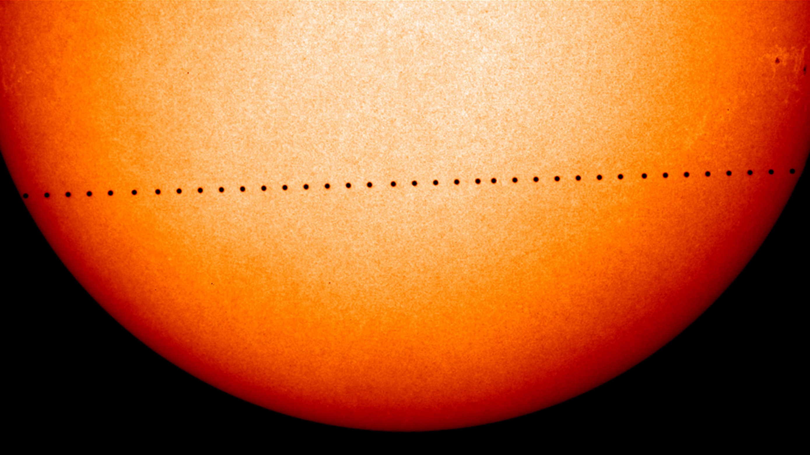 Транзит Меркурія перед диском Сонця. NASA
