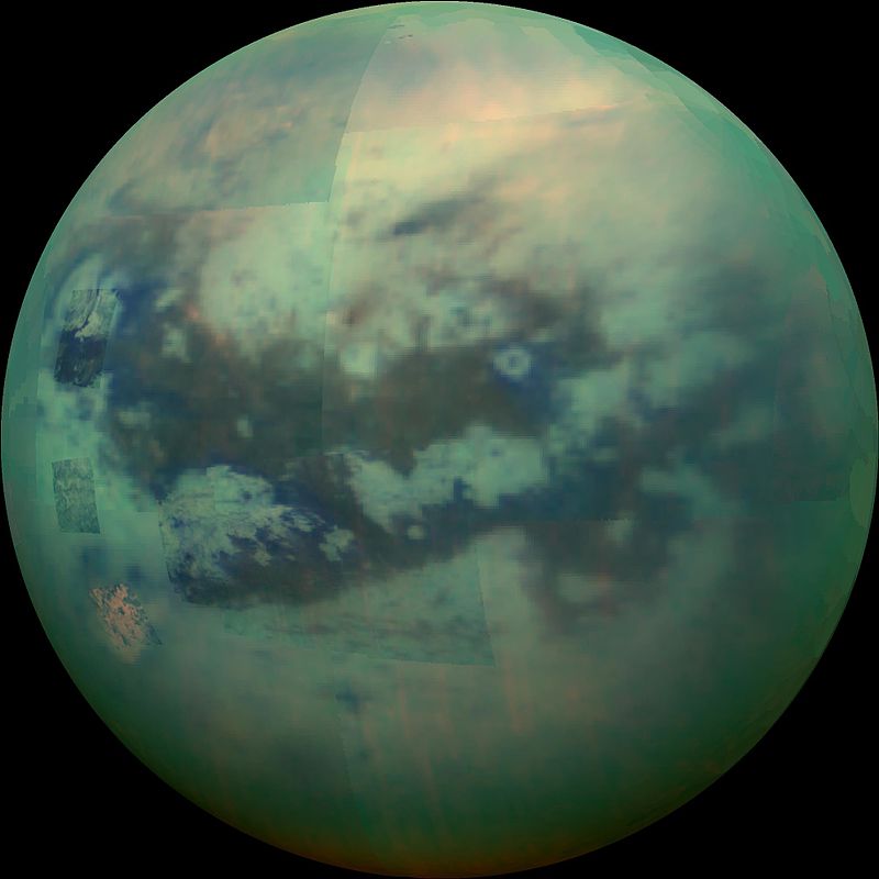 Титан в інфрачервоному світлі. NASA, JPL, University of Arizona, University of Idaho / Wikimedia Commons