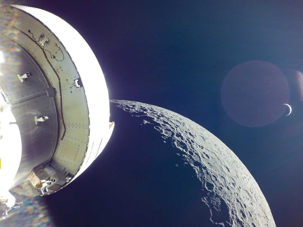 Такою корабель побачив Землю під час свого другого близького обльоту Місяця 5 грудня. NASA