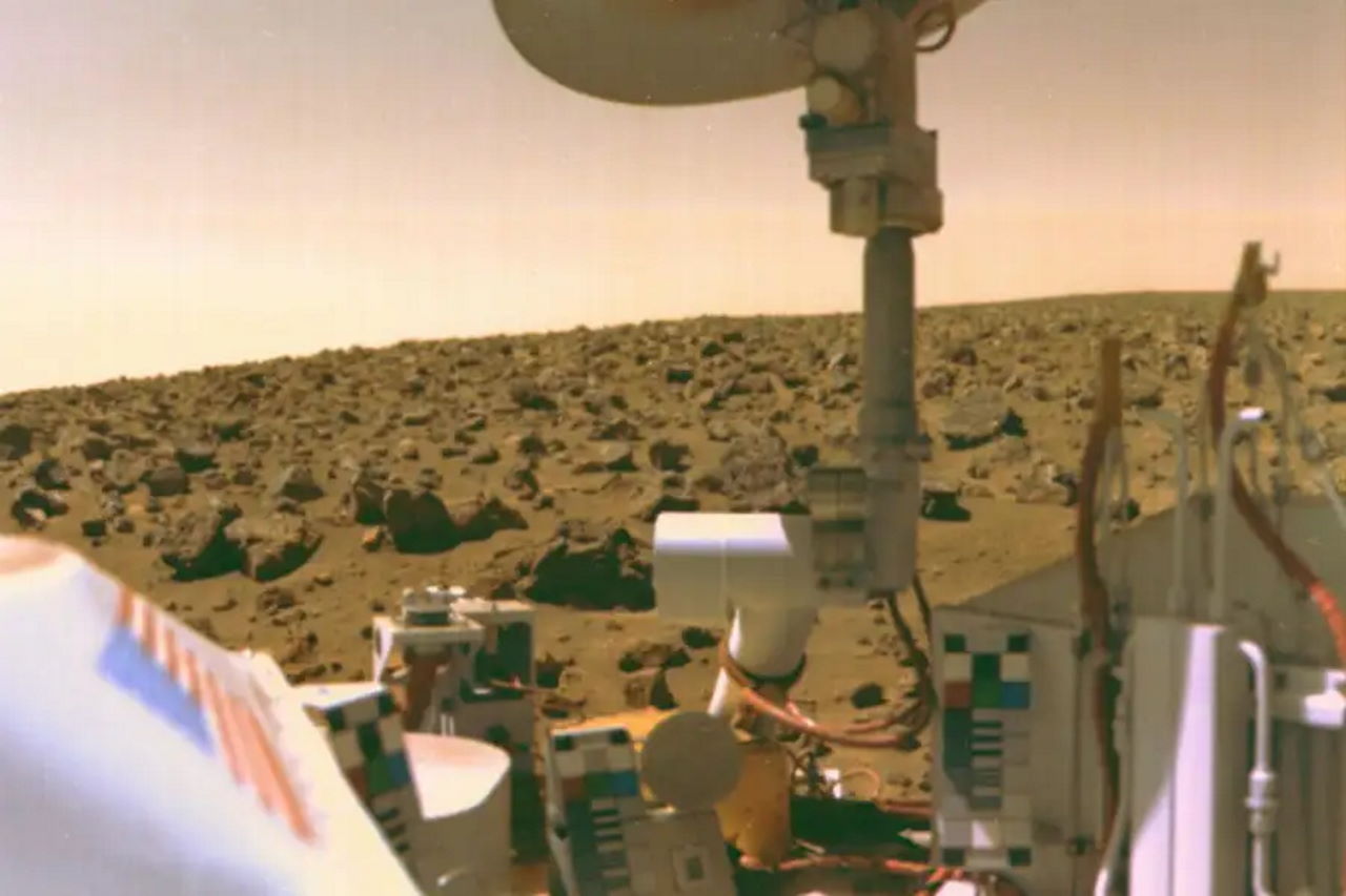 «Вікінг-2» на Марсі, у рівнині Утопія.&amp;nbsp;NASA/JPL-Caltech