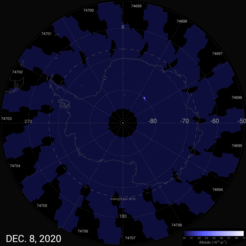 Отримані AIM зображення у грудні 2020 — в сезон сріблястих хмар в Антарктиці. Кольори вказують на відбивну здатність хмар. NASA/HU/VT/CU-LASP/AIM/Joy Ng