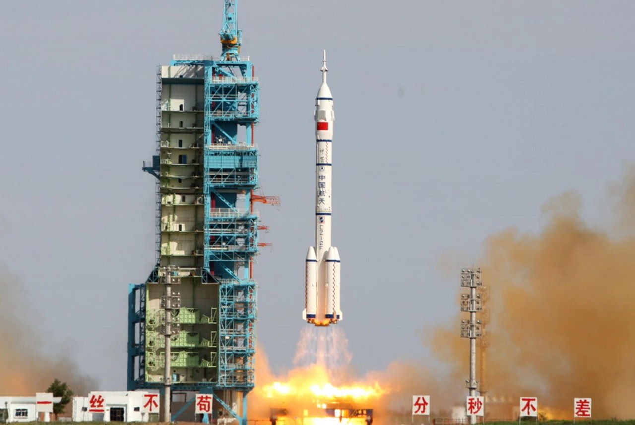 Запуск «Шеньчжоу-14» на ракеті-носії Chang Zheng 2F. CGTN / YouTube