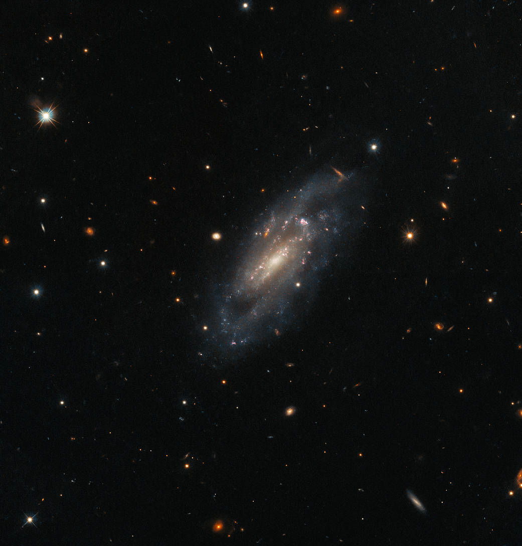 Зображення галактики&amp;nbsp;UGC 11860.&amp;nbsp;ESA/Hubble &amp;amp; NASA, A. Filippenko, J. D. Lyman