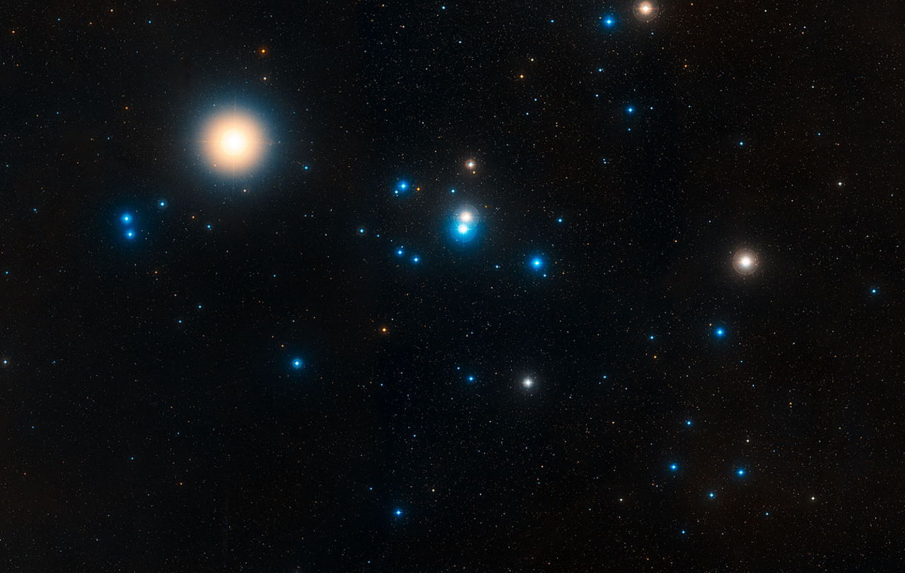 Зображення скупчення Гіад, яке отримав телескоп&amp;nbsp;«Габбл».&amp;nbsp;&amp;nbsp;NASA, ESA, and STScI