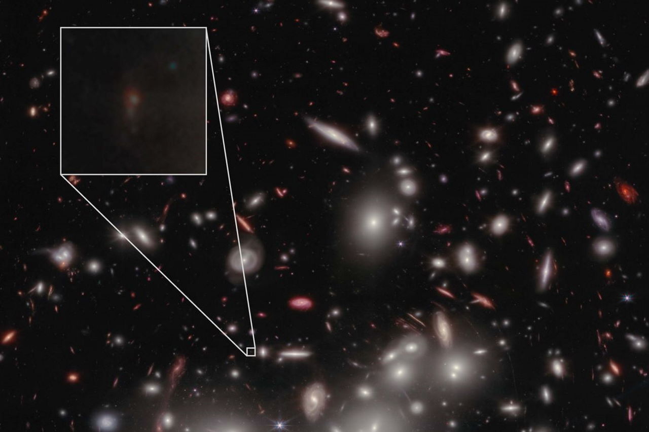 Галактика JD1 на зображенні, отриманому&amp;nbsp;«Джеймсом Веббом».&amp;nbsp;NASA, ESA, CSA, Swinburne University of Technology, University of Pittsburgh, STScI