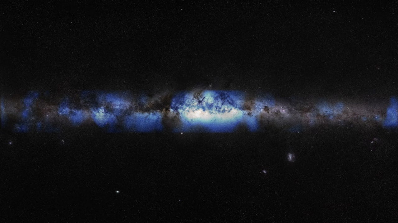 Художнє зображення Чумацького Шляху крізь потоки нейтрино (блакитним). IceCube Collaboration / U.S. National Science Foundation (Lily Le &amp;amp; Shawn Johnson) / ESO