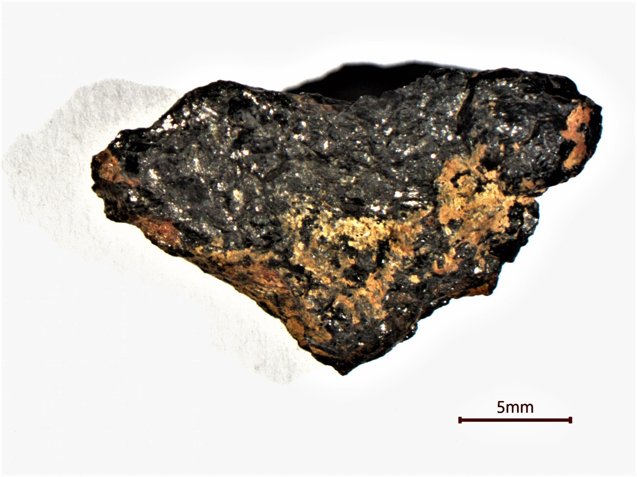 3-грамовий зразок метеорита. Romano Serra