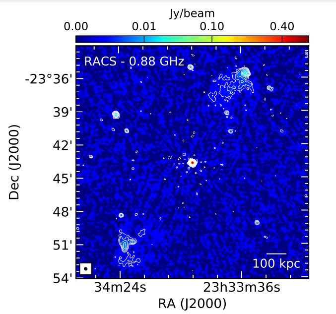 Зображення PBC J2333.9-2343 на радіоогляді&amp;nbsp;Rapid ASKAP Continuum Survey.&amp;nbsp;Hernández-García et al.  / Monthly Notices of the Royal Astronomical Society, 2023