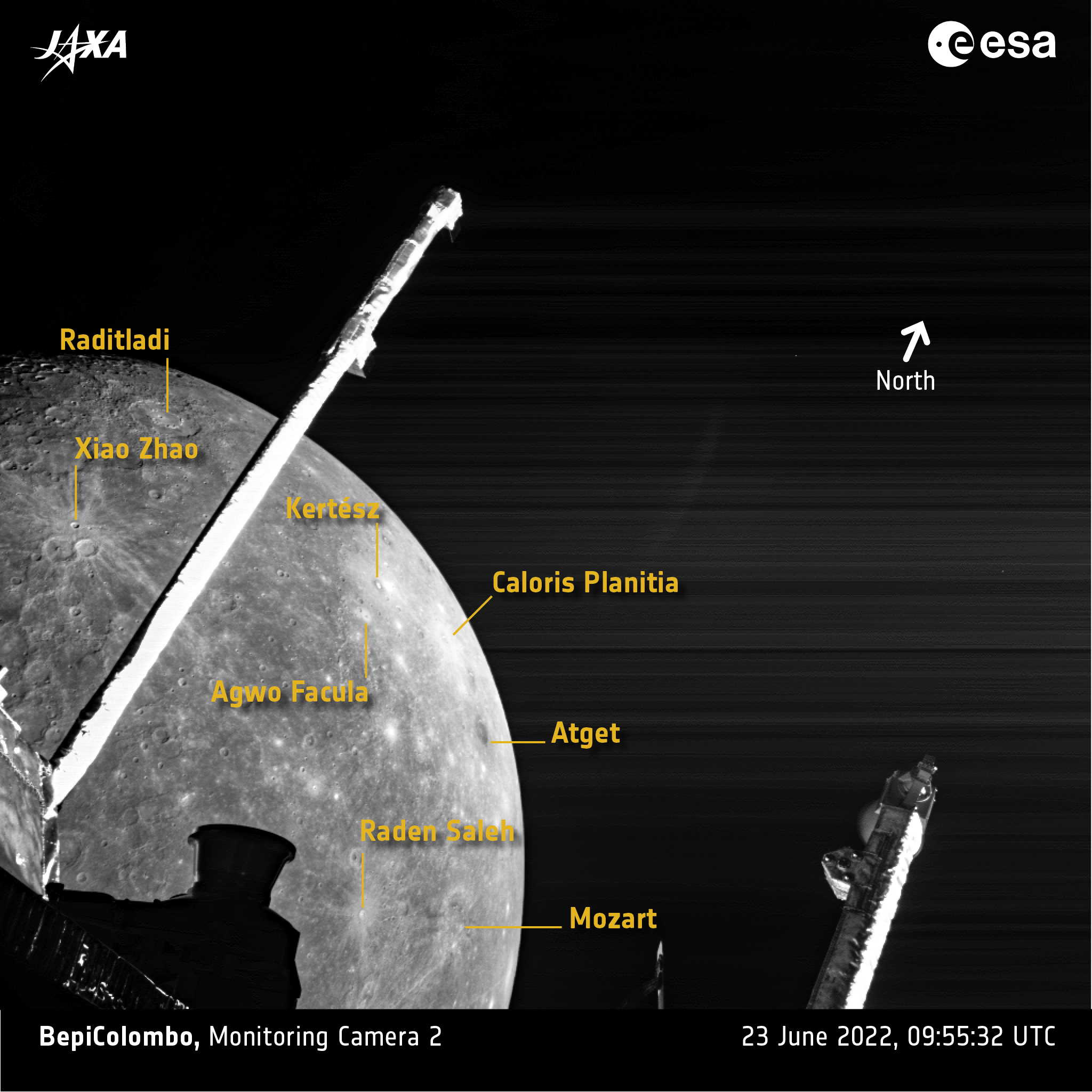 Штанга між двома кратерами - це штанга магнітометра &amp;nbsp;BepiColombo. ESA / BepiColombo / MTM