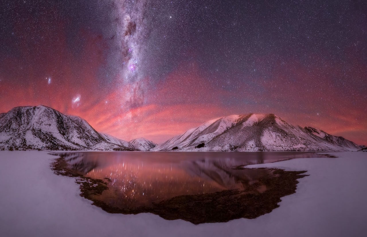 Зимовий Чумацький Шлях над Південними Альпами у Новій Зеландії. Larryn Rae