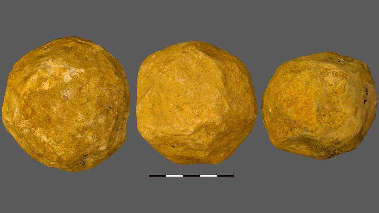 Кам'яні сфери з Убейдії віком 1,4 мільйона років.&amp;nbsp;Leore Grossman