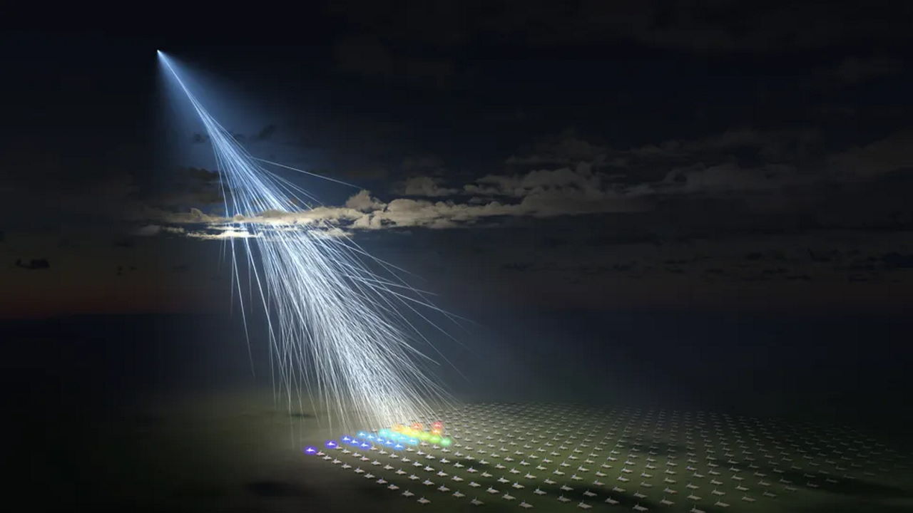 Художнє зображення космічних променів, з якими прилетіла «Аматерасу», над детектором&amp;nbsp;Telescope Array.&amp;nbsp;Osaka Metropolitan University