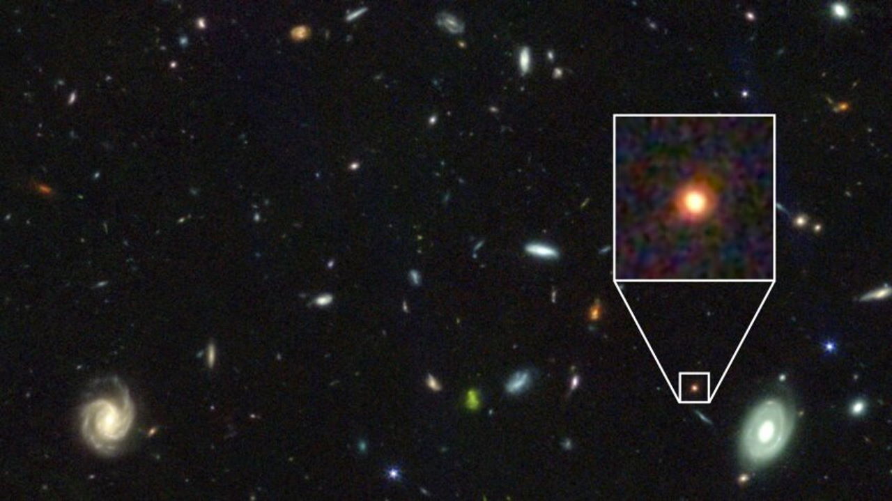 Зображення галактики&amp;nbsp;GS-9209, яке отримав&amp;nbsp;«Джеймс Вебб»&amp;nbsp;за допомогою інструмента NIRCam. Adam C. Carnall et al. / Nature, 2023