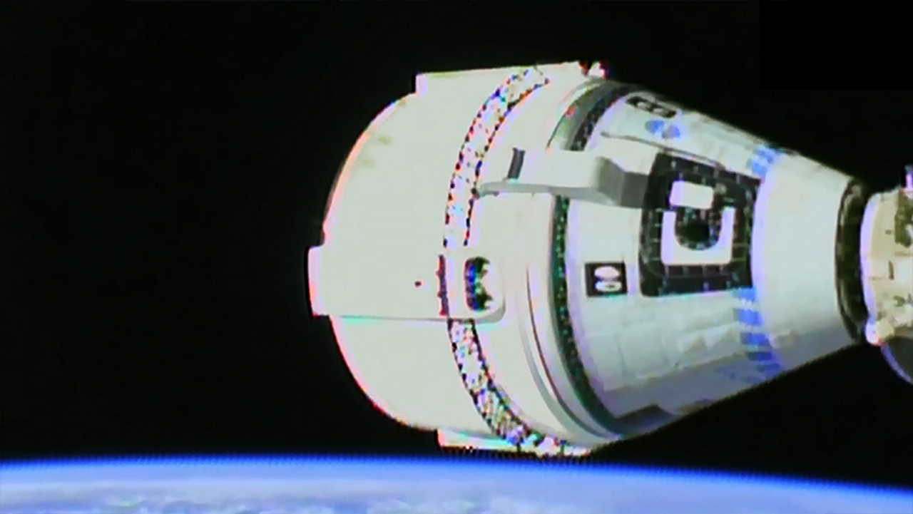 Вид на Starliner після стикування з МКС. NASA