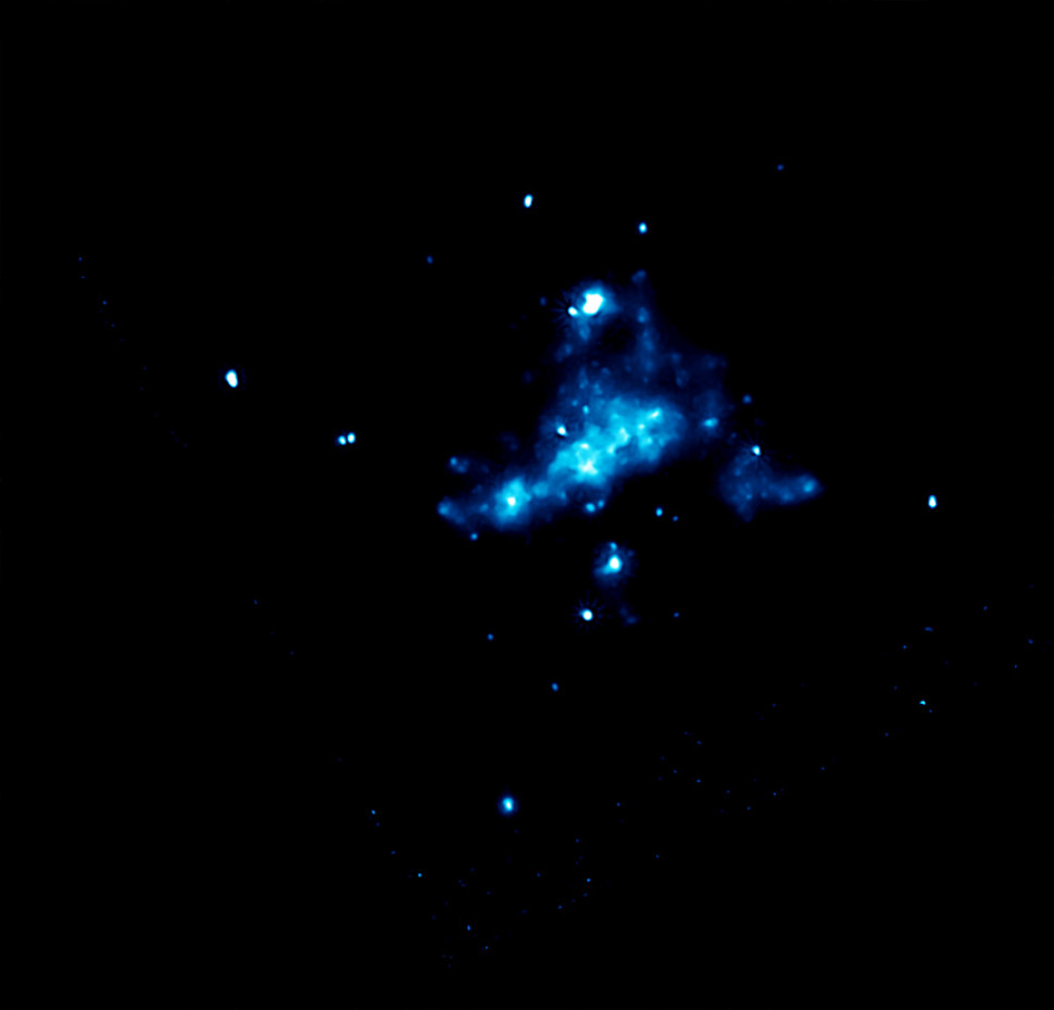 Це зображення галактик тільки у рентгенівському діапазоні випромінювання