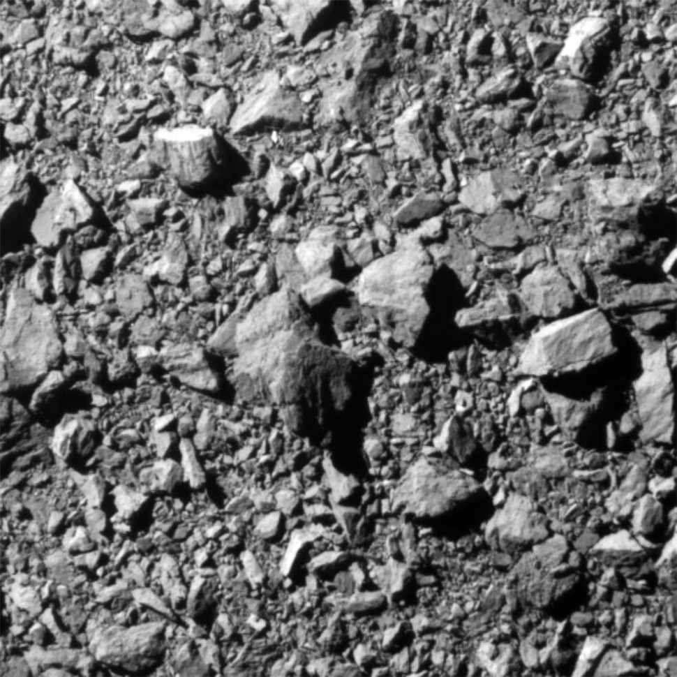 Найдетальніше зображення поверхні Діморфа з відстані в 12 кілометрів та дві секунди до зіткнення.&amp;nbsp;NASA / Johns Hopkins APL