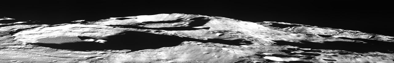 Кратер Амундсен&amp;nbsp;поруч з кратером Новіль, на межі яких NASA планує висадку астронавтів. KARI