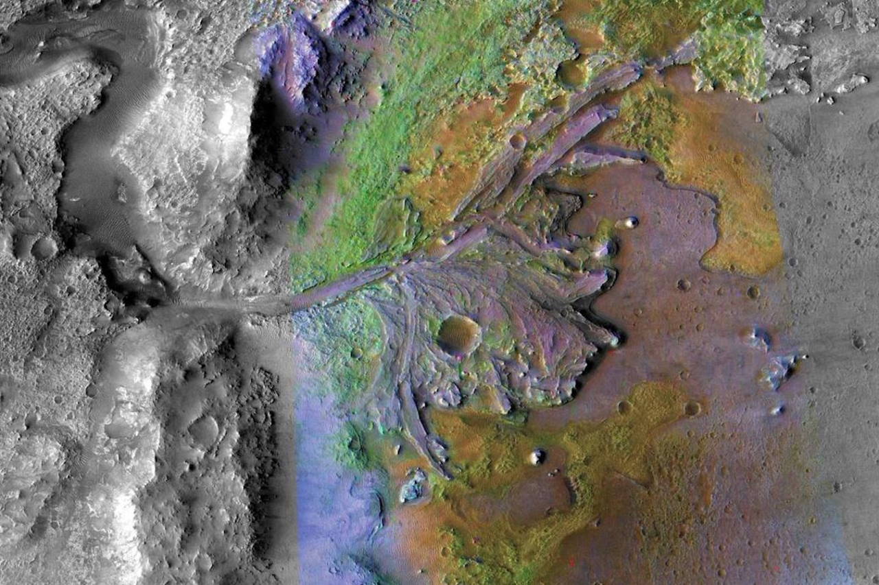 Зображення кратера Єзеро з орбіти, де схожі на віяло структури визнали схожими на відкладення від річки.&amp;nbsp;NASA / JPL-Caltech/ASU
