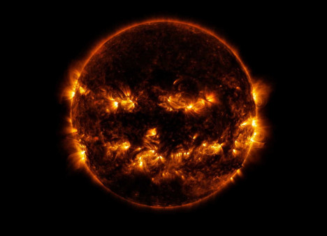 Звідки на Сонці плями? Як вони пов’язані з космічною погодою? Чи можна її передбачити?