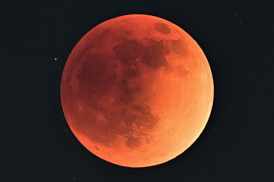 Станція «Люсі» побачила місячне затемнення з відстані 100 мільйонів кілометрів від Землі