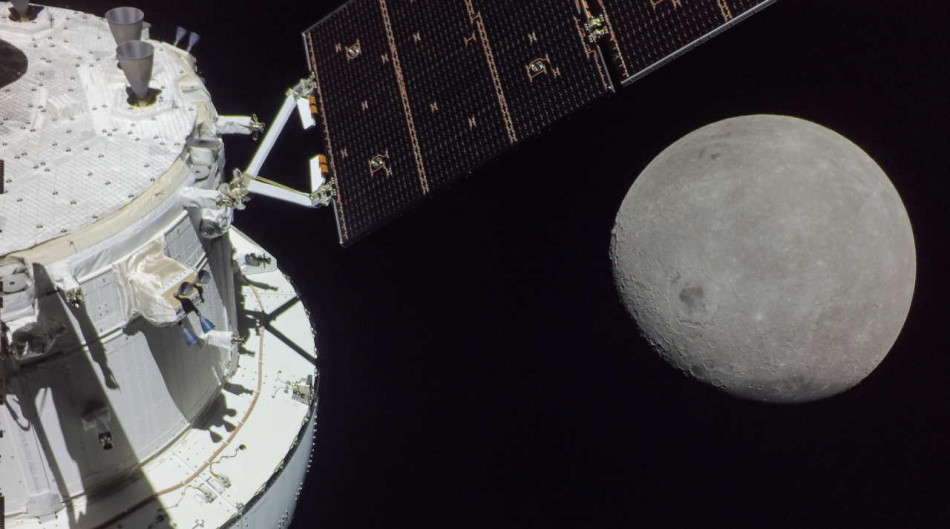 Космічний корабель «Оріон» надіслав фото зворотного боку Місяця