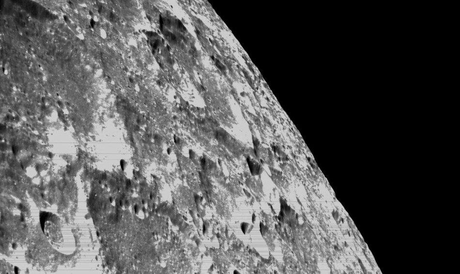«Оріон» показав поверхню Місяця зблизька