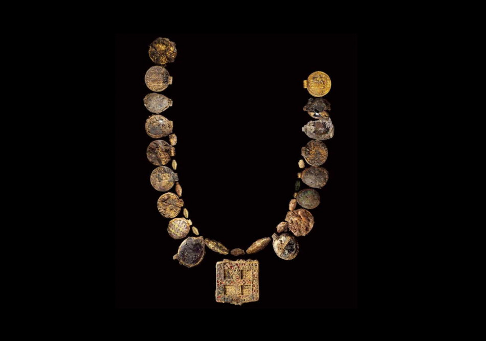 Археологи знайшли намисто привілейованої англосаксонки VII століття