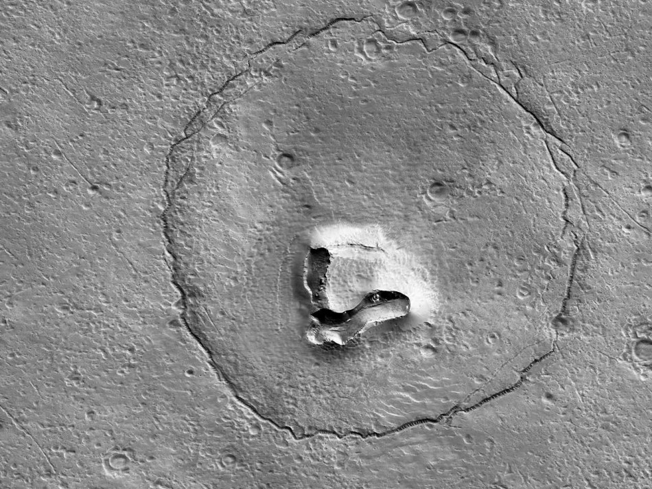 Орбітальна станція MRO роздивилася на Марсі «ведмедя»