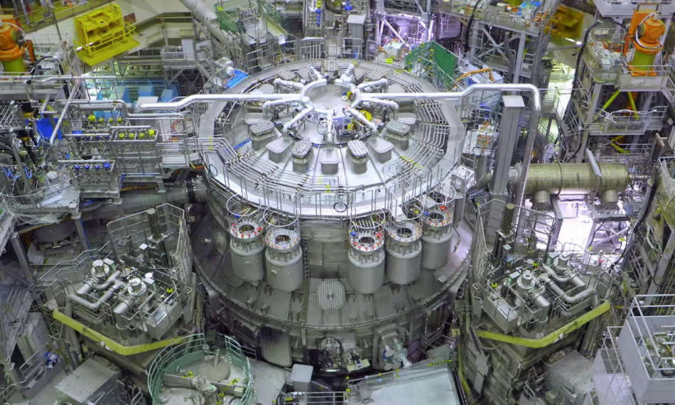У Японії розпочав роботу найбільший у світі термоядерний реактор