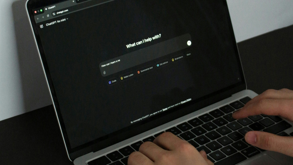 Сформовані за допомогою штучного інтелекту поради люди оцінили як менш цінні