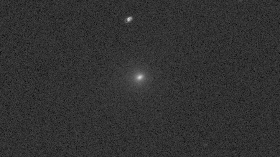 Міжзоряна комета вдало пережила проходження біля Сонця