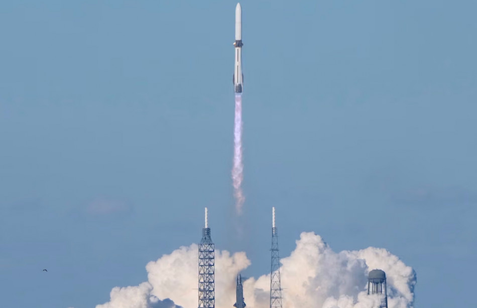 Blue Origin вперше успішно зловила бустер своєї ракети після запуску