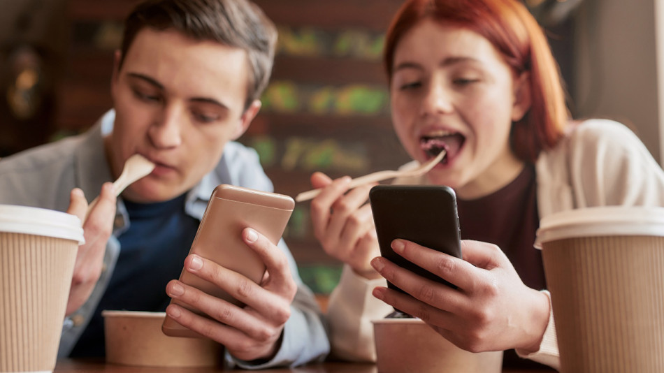 TikTok вплинув на харчову поведінку молоді через популярні рецепти та довіру до блогерів