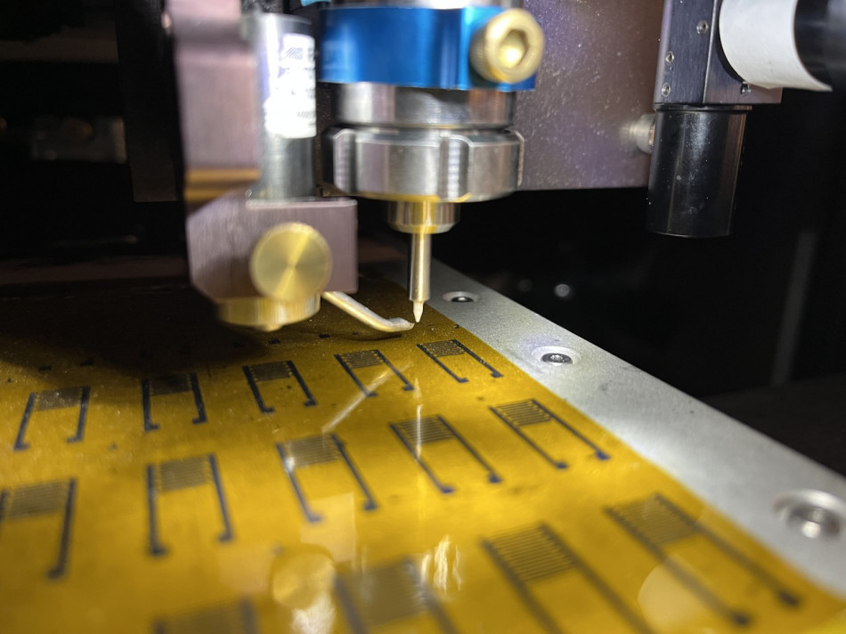 Надруковані в лабораторії штучні нейрони поспілкувалися зі справжніми в мозочку миші