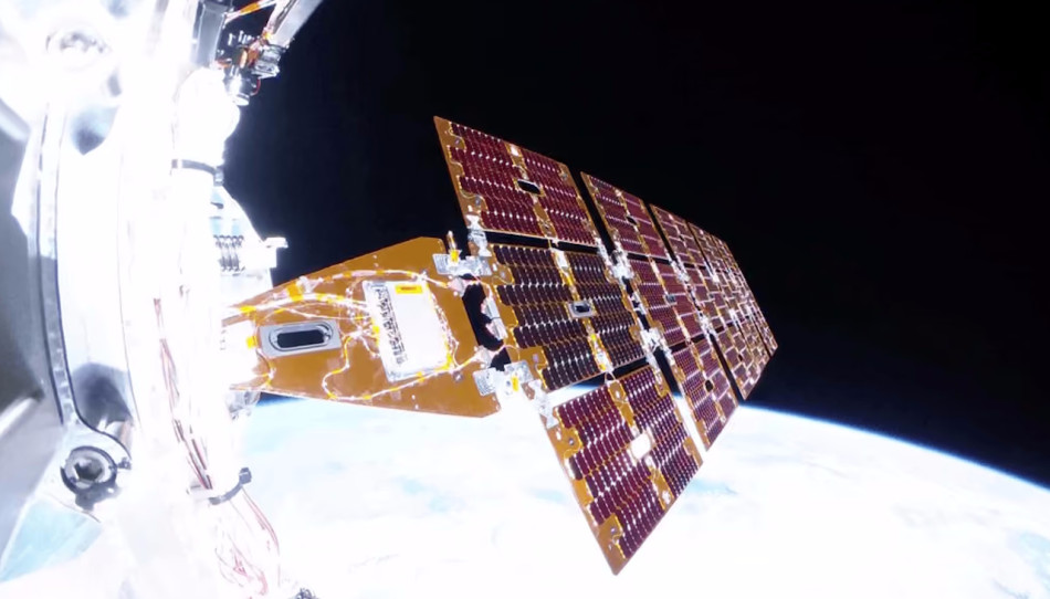 Рятувальник телескопа Swift некеровано закрутився на орбіті. Тепер порятунку потребує він сам